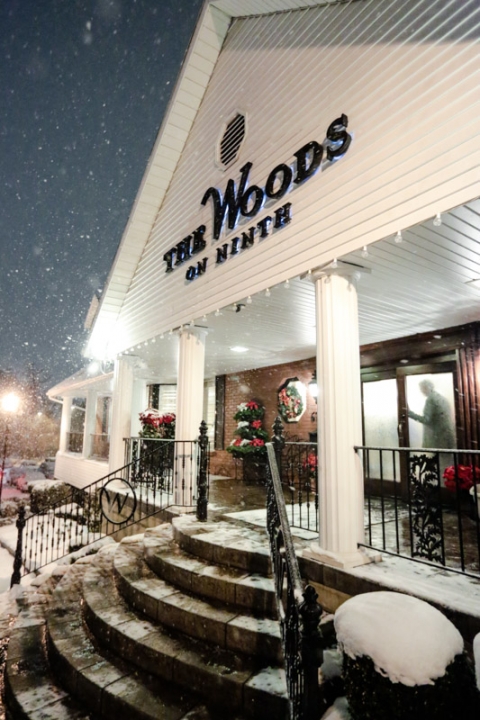 EK-Studios-Utah-Wedding-Photographers-SLC-Temple-winter-wedding-Woods-on-the-ninth-Reception046-Blog(pp_w480_h720)