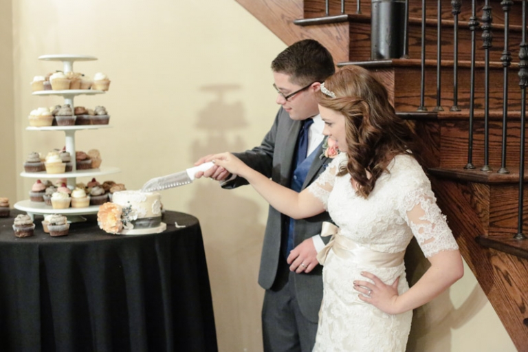EK-Studios-Utah-Wedding-Photographers-SLC-Temple-winter-wedding-Woods-on-the-ninth-Reception058-Blog(pp_w768_h512)