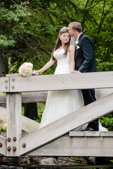 EK-Studios-Utah-Wedding-Photographers-Sundance-Wedding-Photographer-Summer032-Blog(pp_w480_h720)