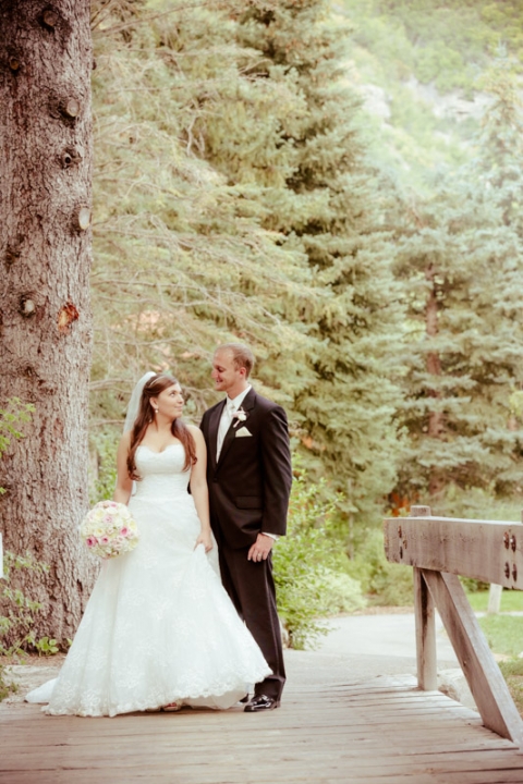 EK-Studios-Utah-Wedding-Photographers-Sundance-Wedding-Photographer-Summer034-Blog(pp_w480_h720)