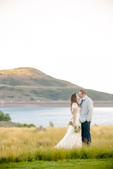 EK-Studios-Wedding-Photographer-Jordanelle-hailstone-event-center-wedding-reception043-Blog1(pp_w480_h720)