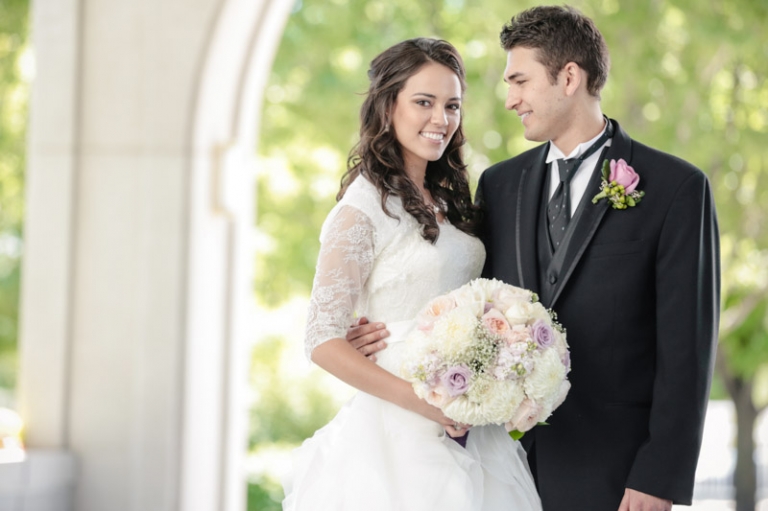 EK-Studios-Wedding-Photographer-Mount-Timpanogos-Temple011-Blog(pp_w768_h511)