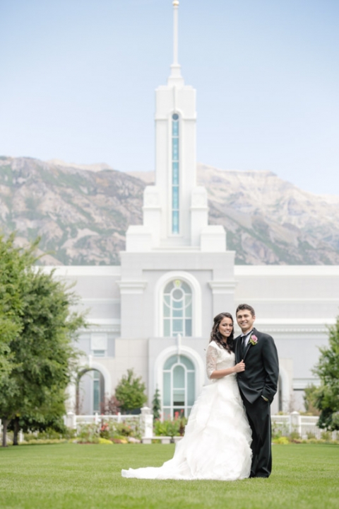 EK-Studios-Wedding-Photographer-Mount-Timpanogos-Temple029-Blog(pp_w480_h719)