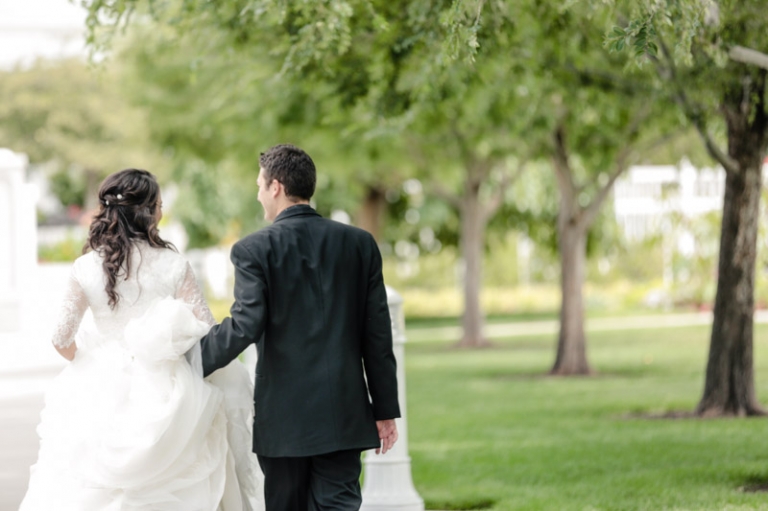 EK-Studios-Wedding-Photographer-Mount-Timpanogos-Temple031-Blog(pp_w768_h511)