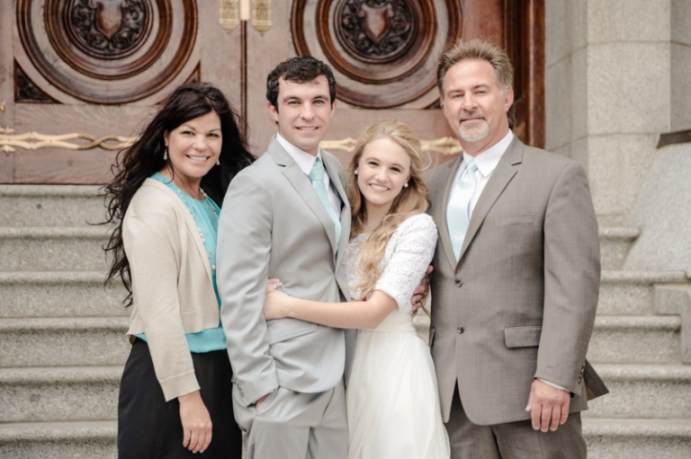 EK-Studios-Wedding-Photographer-My-Nohas-Reception-Center-Photographer010-Blog(pp_w768_h511)