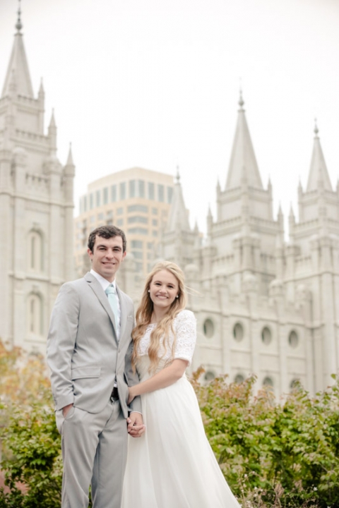 EK-Studios-Wedding-Photographer-My-Nohas-Reception-Center-Photographer016-Blog(pp_w480_h720)