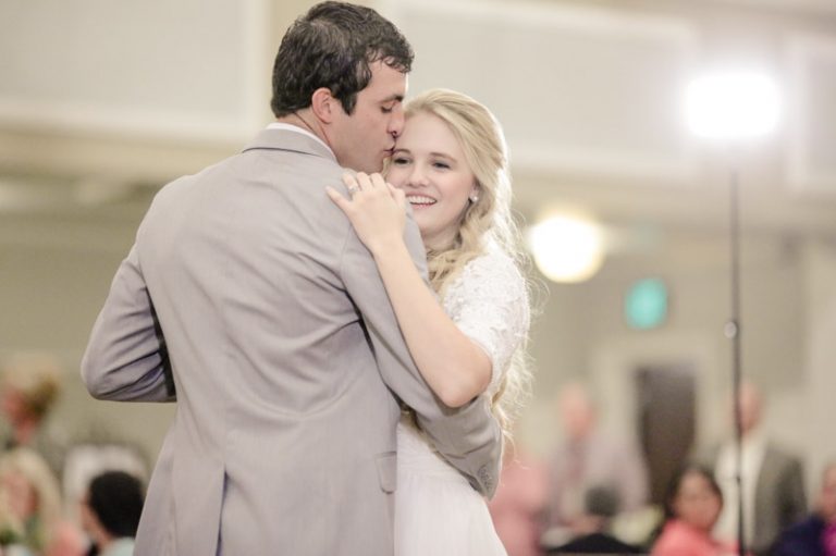 EK-Studios-Wedding-Photographer-My-Nohas-Reception-Center-Photographer050-Blog(pp_w768_h511)