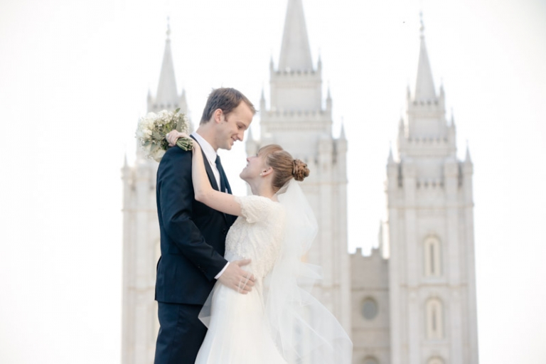 EK-Studios-Wedding-Photographer-SLC-Temple-Wedding-Red-Butte-Garden-Reception031-Blog(pp_w768_h512)