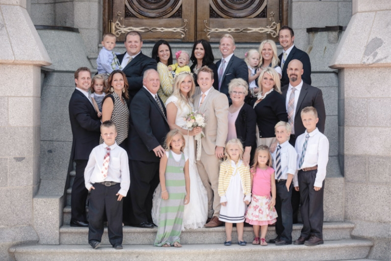 EK-Studios-Wedding-Photographer-SLC-Temple-backyard-wedding-big-long-table010-Blog(pp_w768_h512)