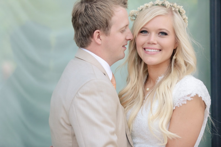EK-Studios-Wedding-Photographer-SLC-Temple-backyard-wedding-big-long-table014-Blog(pp_w768_h511)