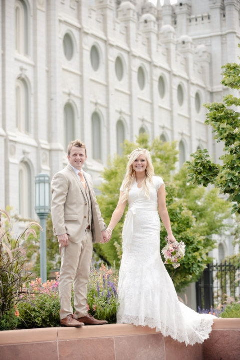 EK-Studios-Wedding-Photographer-SLC-Temple-backyard-wedding-big-long-table021-Blog(pp_w480_h719)