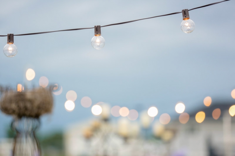 EK-Studios-Wedding-Photographer-SLC-Temple-backyard-wedding-big-long-table037-Blog(pp_w768_h511)