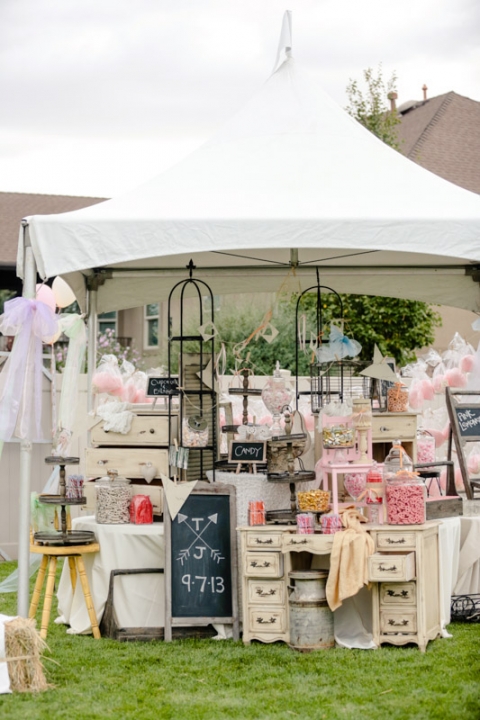 EK-Studios-Wedding-Photographer-SLC-Temple-backyard-wedding-big-long-table050-Blog(pp_w480_h720)