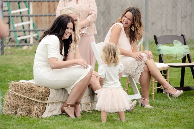 EK-Studios-Wedding-Photographer-SLC-Temple-backyard-wedding-big-long-table057-Blog(pp_w768_h511)