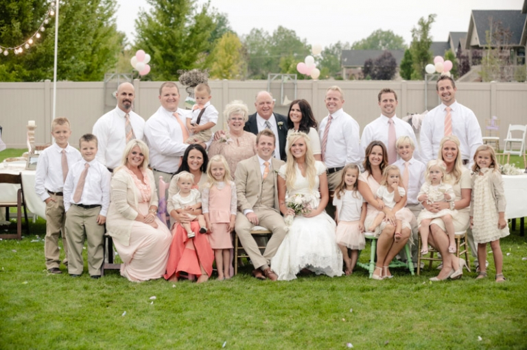 EK-Studios-Wedding-Photographer-SLC-Temple-backyard-wedding-big-long-table060-Blog(pp_w768_h511)