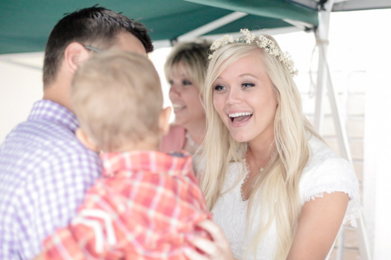 EK-Studios-Wedding-Photographer-SLC-Temple-backyard-wedding-big-long-table073-Blog(pp_w768_h511)