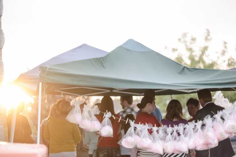 EK-Studios-Wedding-Photographer-SLC-Temple-backyard-wedding-big-long-table075-Blog(pp_w768_h511)
