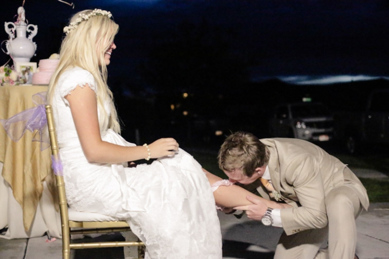 EK-Studios-Wedding-Photographer-SLC-Temple-backyard-wedding-big-long-table081-Blog(pp_w768_h511)