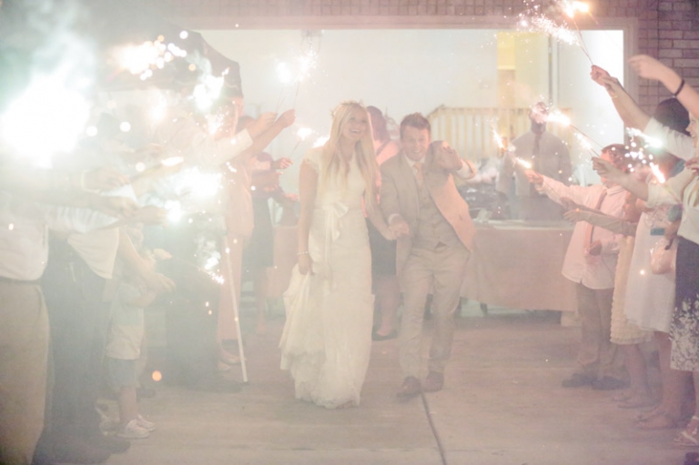 EK-Studios-Wedding-Photographer-SLC-Temple-backyard-wedding-big-long-table086-Blog(pp_w768_h511)