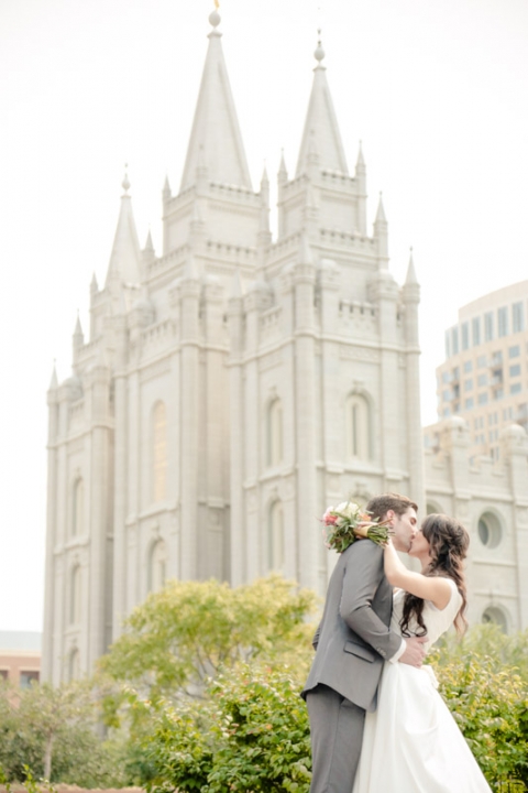EK-Studios-Wedding-Photographer-Salt-Lake-City-Temple-Wedding-JSMB-Reception024-Blog(pp_w480_h720)
