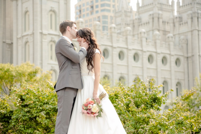 EK-Studios-Wedding-Photographer-Salt-Lake-City-Temple-Wedding-JSMB-Reception027-Blog(pp_w768_h511)