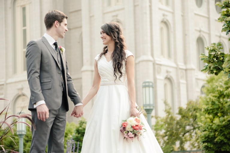 EK-Studios-Wedding-Photographer-Salt-Lake-City-Temple-Wedding-JSMB-Reception029-Blog(pp_w768_h511)