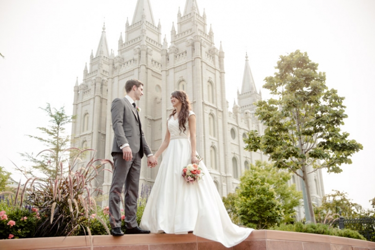 EK-Studios-Wedding-Photographer-Salt-Lake-City-Temple-Wedding-JSMB-Reception030-Blog(pp_w768_h511)