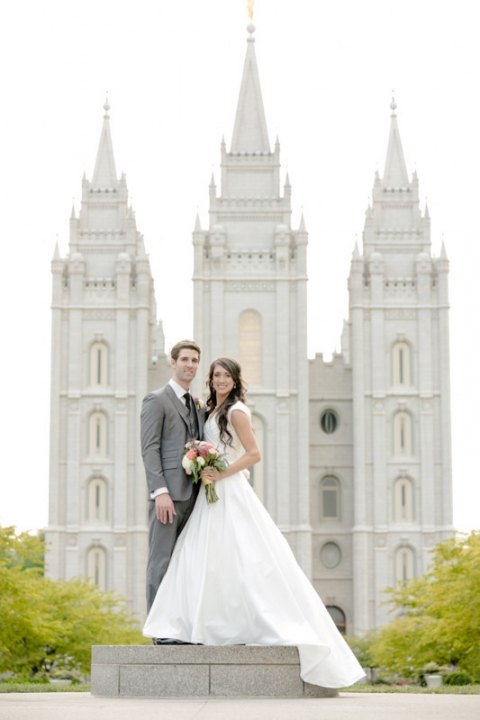 EK-Studios-Wedding-Photographer-Salt-Lake-City-Temple-Wedding-JSMB-Reception034-Blog(pp_w480_h720)