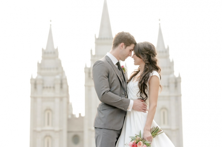 EK-Studios-Wedding-Photographer-Salt-Lake-City-Temple-Wedding-JSMB-Reception035-Blog(pp_w768_h511)