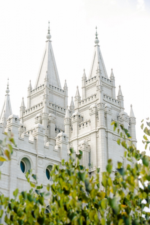 EK-Studios-Wedding-Photographer-Salt-Lake-Temple-wedding002-Blog(pp_w480_h720)