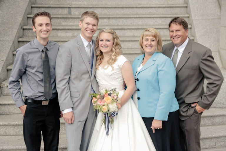 EK-Studios-Wedding-Photographer-Salt-Lake-Temple-wedding010-Blog(pp_w768_h512)