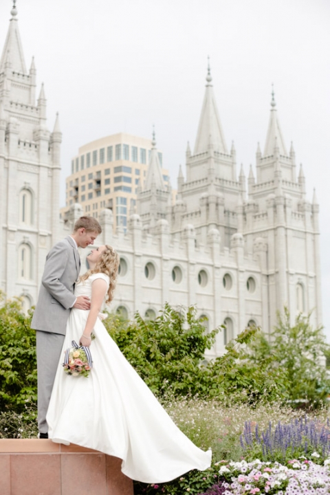 EK-Studios-Wedding-Photographer-Salt-Lake-Temple-wedding023-Blog(pp_w480_h720)
