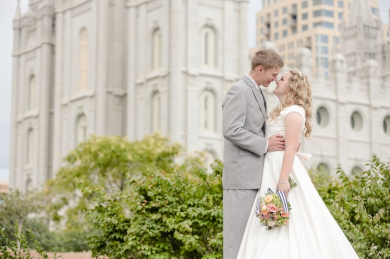 EK-Studios-Wedding-Photographer-Salt-Lake-Temple-wedding025-Blog(pp_w768_h511)