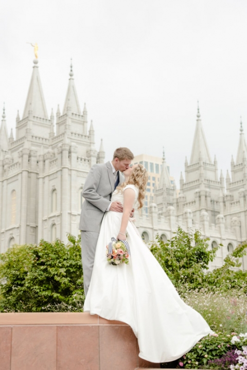 EK-Studios-Wedding-Photographer-Salt-Lake-Temple-wedding026-Blog(pp_w480_h719)