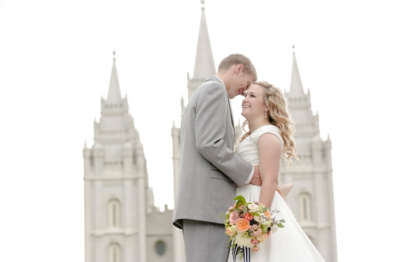 EK-Studios-Wedding-Photographer-Salt-Lake-Temple-wedding032-Blog(pp_w768_h511)
