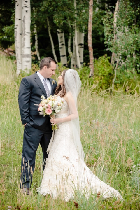 EK-Studios-Wedding-Photographer-Silver-Lake-Lodge-Park-City-Wedding008-Blog(pp_w480_h720)