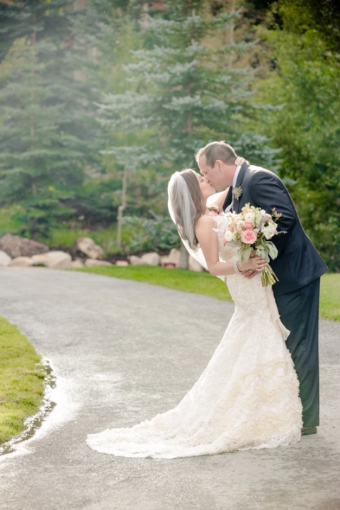 EK-Studios-Wedding-Photographer-Silver-Lake-Lodge-Park-City-Wedding033-Blog(pp_w480_h720)