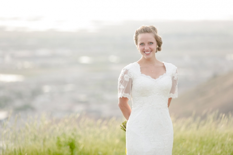 EK-Studios-Utah-Wedding-Photographers-Bridals-over-looking-the-city-SLC004-Blog(pp_w768_h511)