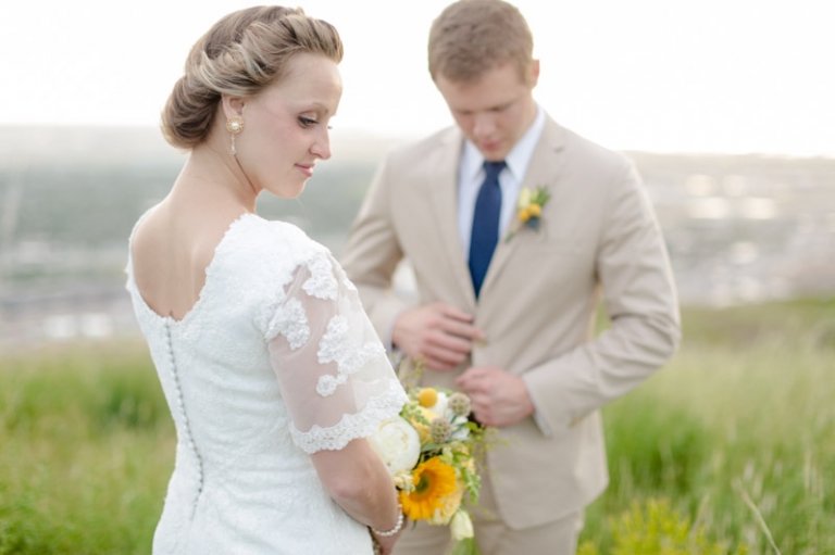 EK-Studios-Utah-Wedding-Photographers-Bridals-over-looking-the-city-SLC007-Blog(pp_w768_h511)
