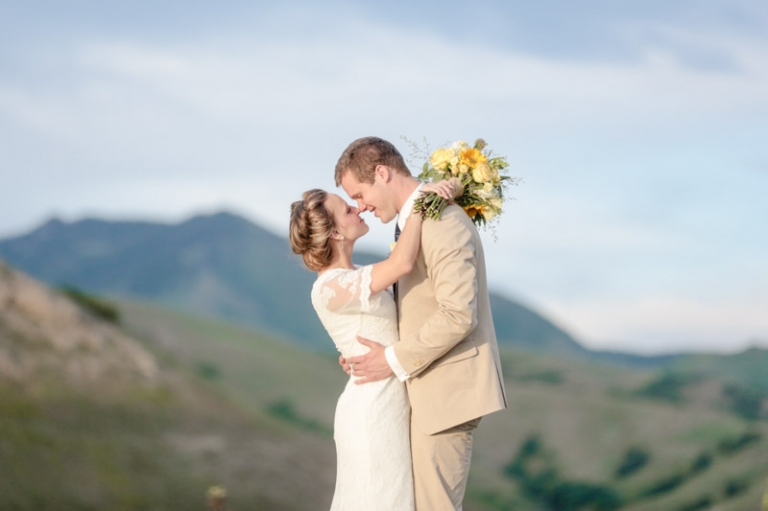 EK-Studios-Utah-Wedding-Photographers-Bridals-over-looking-the-city-SLC009-Blog(pp_w768_h511)