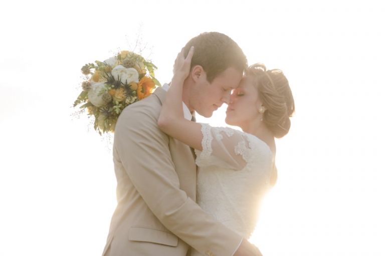 EK-Studios-Utah-Wedding-Photographers-Bridals-over-looking-the-city-SLC014-Blog(pp_w768_h511)