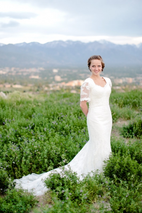 EK-Studios-Utah-Wedding-Photographers-Bridals-over-looking-the-city-SLC018-Blog(pp_w480_h720)
