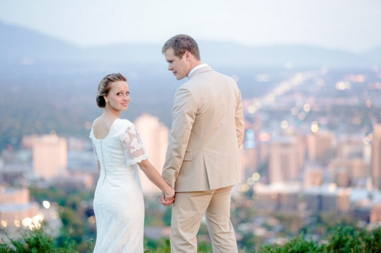 EK-Studios-Utah-Wedding-Photographers-Bridals-over-looking-the-city-SLC023-Blog(pp_w768_h511)