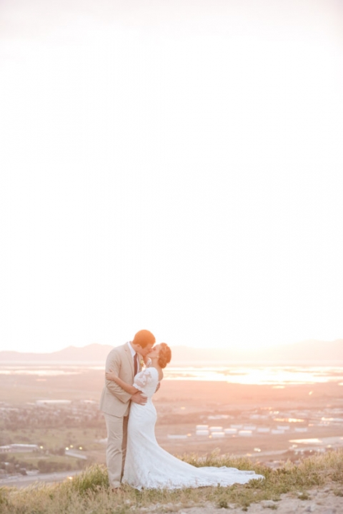 EK-Studios-Utah-Wedding-Photographers-Bridals-over-looking-the-city-SLC025-Blog(pp_w480_h720)