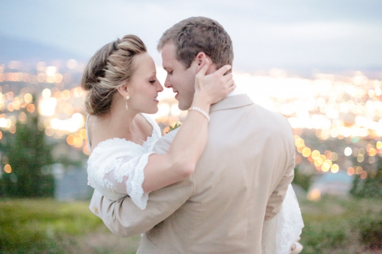 EK-Studios-Utah-Wedding-Photographers-Bridals-over-looking-the-city-SLC032-Blog(pp_w768_h511)