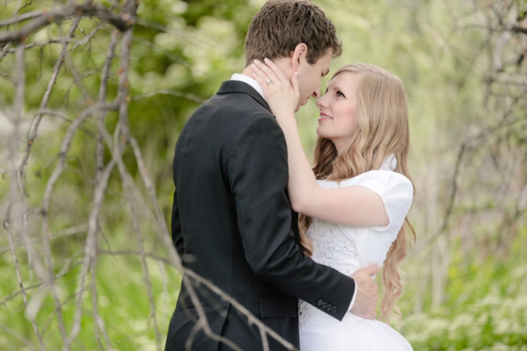 EK-Studios-Utah-Wedding-Photographers-Bridals-in-the-Spring006-Blog(pp_w768_h511)