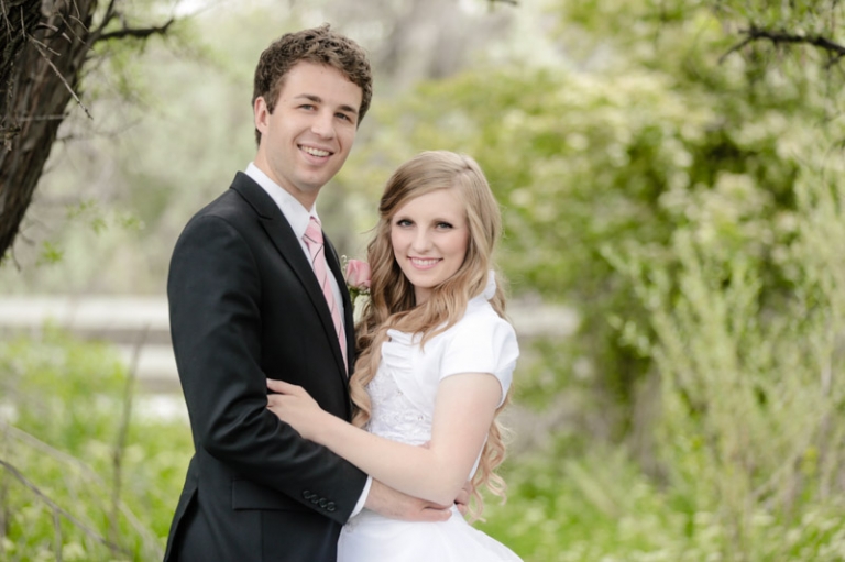 EK-Studios-Utah-Wedding-Photographers-Bridals-in-the-Spring008-Blog(pp_w768_h511)