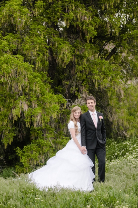 EK-Studios-Utah-Wedding-Photographers-Bridals-in-the-Spring015-Blog(pp_w480_h720)