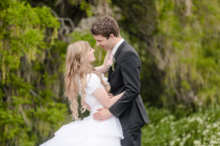 EK-Studios-Utah-Wedding-Photographers-Bridals-in-the-Spring017-Blog(pp_w768_h511)