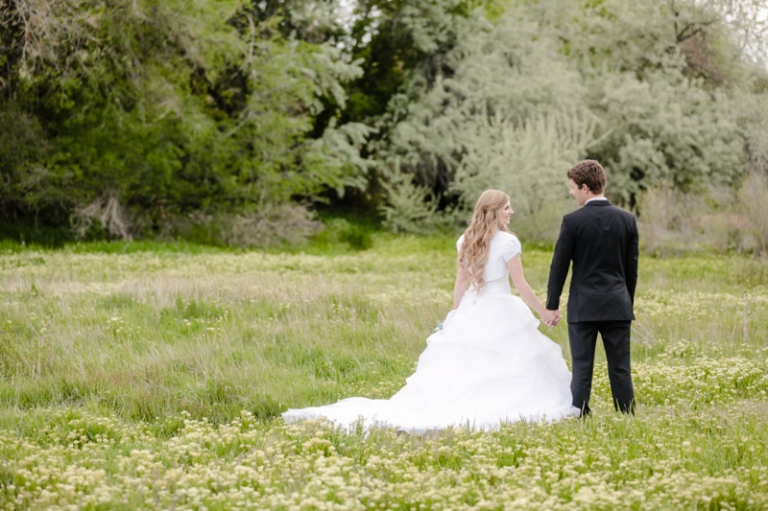 EK-Studios-Utah-Wedding-Photographers-Bridals-in-the-Spring020-Blog(pp_w768_h511)